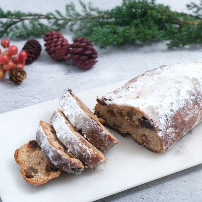 【送料・クリスマスパッケージ込】フスボン・クリスマスシュトーレン 糖質63.4g/1ホール | 低糖質 ケーキ お菓子 スイーツ 低糖質おやつ 糖質制限 ロカボ 糖質オフ 無添加 高タンパク 食品 手作り クリスマス ギフト 高級 取り寄せ 冷凍 ケトジェニックダイエットのサムネイル