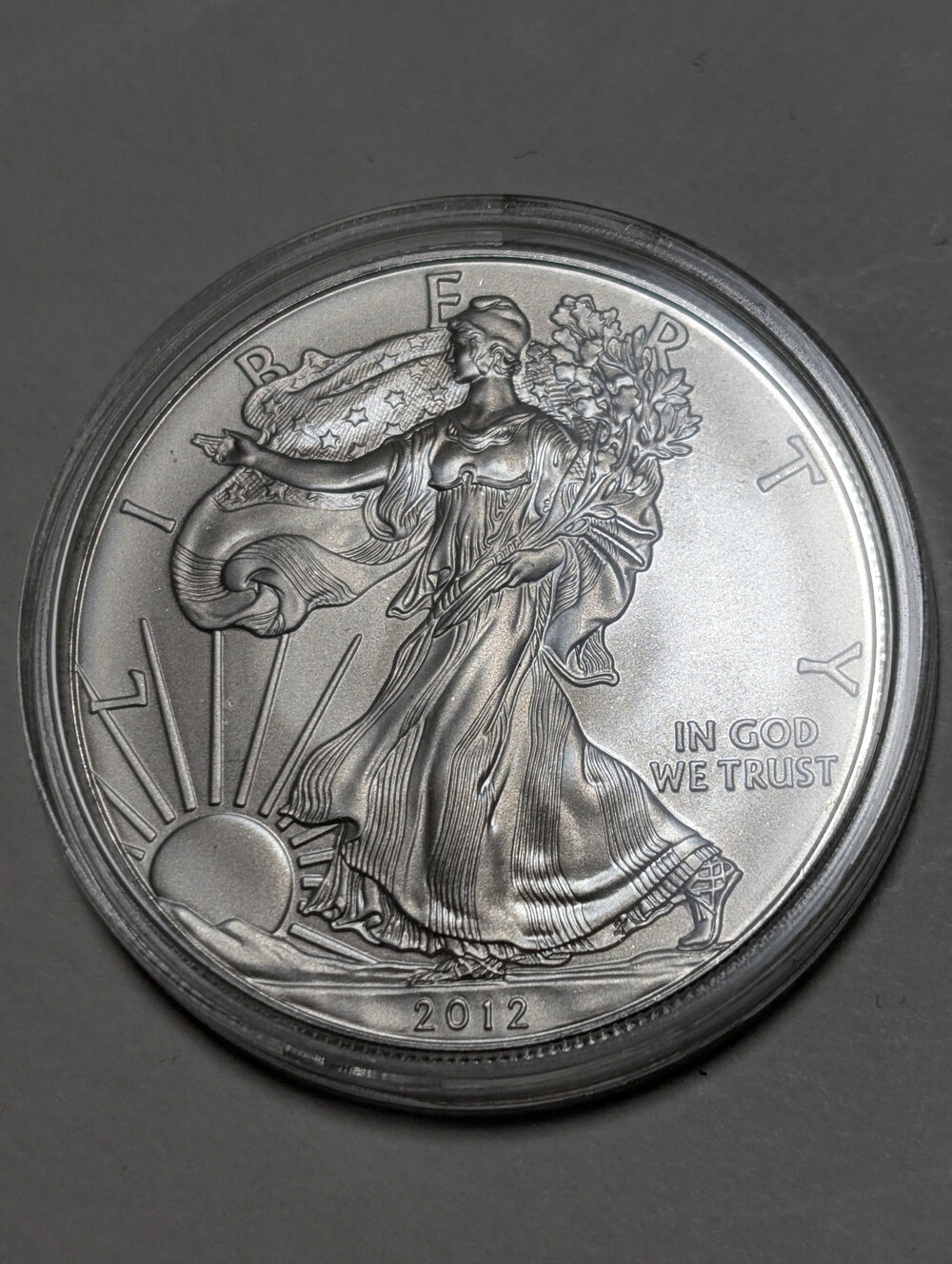 Rakuten - 『イーグル銀貨 1オンス 2012年製 クリアケース入り』純銀 コイン アメリカ造幣局発行　 銀貨 シルバー