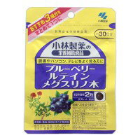 ○おすすめ3成分をまとめて1つに ○製薬会社の健康品質 ○読書やパソコン、テレビをよく見る方に ○着色料、香料、保存料すべて無添加 表示成分 ＜原材料＞ 麦芽糖、ビルベリーエキス、メグスリノキ、ショ糖、デキストリン、結晶セルロース、加工デンプン、微粒酸化ケイ素、シェラック、ステアリン酸カルシウム、マリーゴールド、ビタミンB6、ビタミンB1、ビタミンB12 ＜栄養成分表示＞ 1日目安量（2粒）あたり エネルギー・・・2.0kcal たんぱく質・・・0.004g 脂質・・・0.017g 糖質・・・0.43g 食物繊維・・・0.18g ナトリウム・・・0.0043〜0.17mg ビタミンB1・・・1.4mg ビタミンB6・・・1.4mg ビタミンB12・・・2.4μg カルシウム・・・0.16〜1.6mg ビルベリーエキス（標準含有量としてアントシアニジン）・・・120mg（30mg） ルテイン・・・6.0mg 【発売元・製造元】小林製薬（株） 【区分】　健康補助食品 広告文責：株式会社フタバ薬局 電話：03-5724-3767　