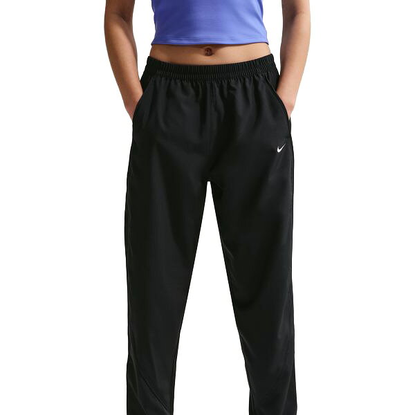 ナイキ ワンウィメンズ Dri-FIT ミッドライズ ウーブン パンツあらゆるアクティビティに最適なナイキ ワン。軽量で通気性に優れたゆったりとしたウーブン パンツは、どんな動きにもしっかりとフィットし、伸縮性を発揮します。Nike Dri-FITテクノロジーが、肌から汗を逃がしてすばやく蒸発させ、さらりと快適な状態をキープ。ゆったりとした着用感のルーズフィット。【カラー】010：BLACK/WHITE【詳細】サイドポケットポリエステル100％洗濯機洗い輸入品