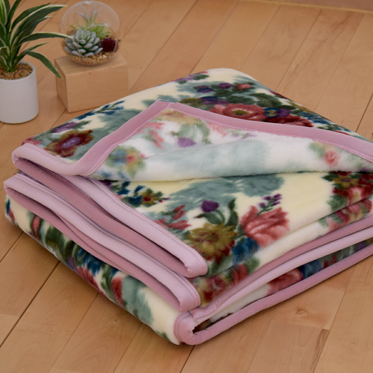 アクリルニューマイヤー毛布 （ 毛羽部分 ） （ シングル 140×200cm ） Sanderson サンダーソン SD001 Pink 日本製 西川 【 アクリル毛布 軽量アクリル毛布 アクリル軽量毛布 アクリル一重毛布 一重アクリル毛布 アクリルブランケット 極細毛羽 】