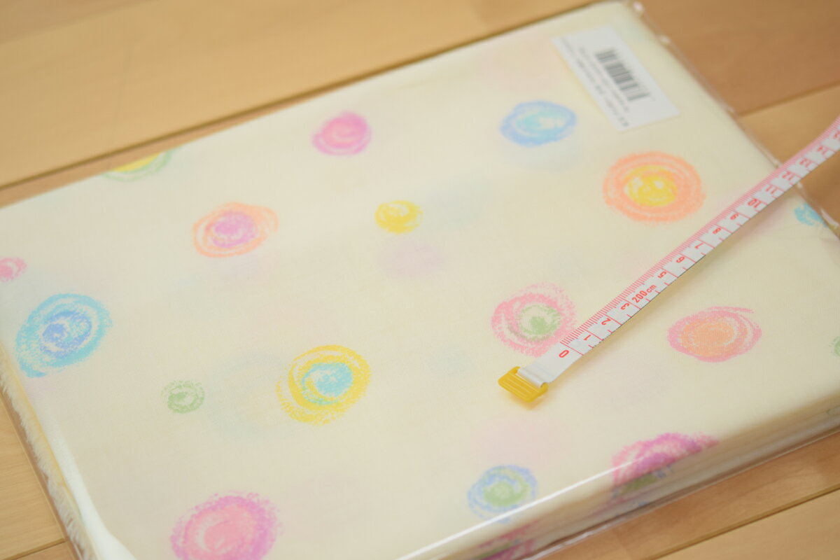 生地 ダブルガーゼ 綿100％ 1mカット済み 112cm巾 カラフルドロップ （ 虹玉 ） アイボリー 日本製 【 布 カットクロス コットン100％ コットン 二重ガーゼ 2重ガーゼ Wガーゼ ガーゼ 】【 メール便 対応 】[M便 3/8]