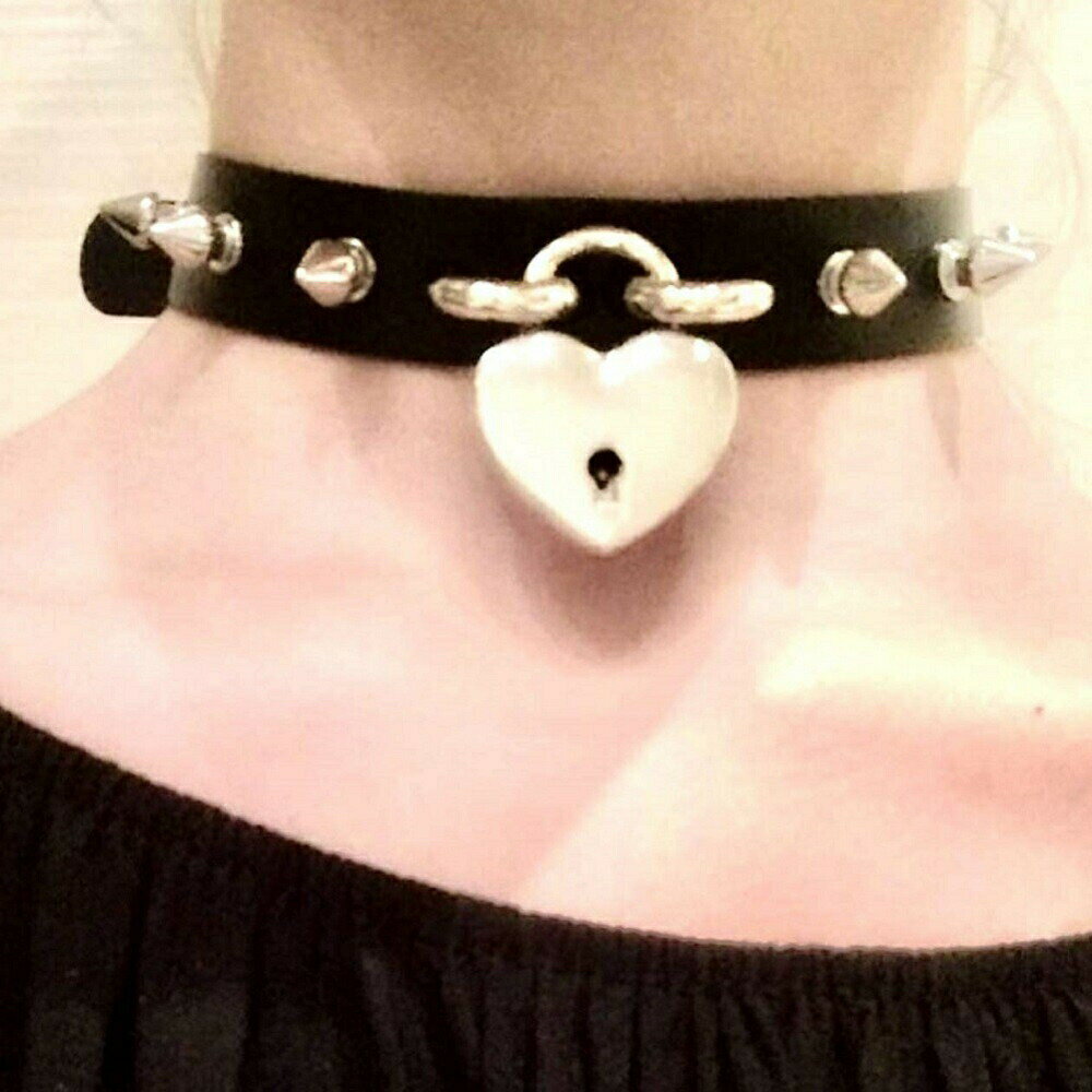 【期間限定DEALポイントバック15%】 【在庫限り】 チョーカー トゲトゲチョーカー ハート 鍵 ネックレス 首輪 メンズ レディース ユニセックス アクセサ...