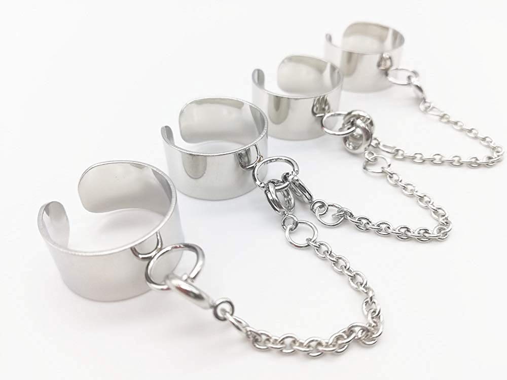 【期間限定DEALポイントバック15%】【普通郵便発送】 4連リング シルバーorゴールド フリーサイズリング 指輪 シンプル お洒落アイテム リング ステンレ...