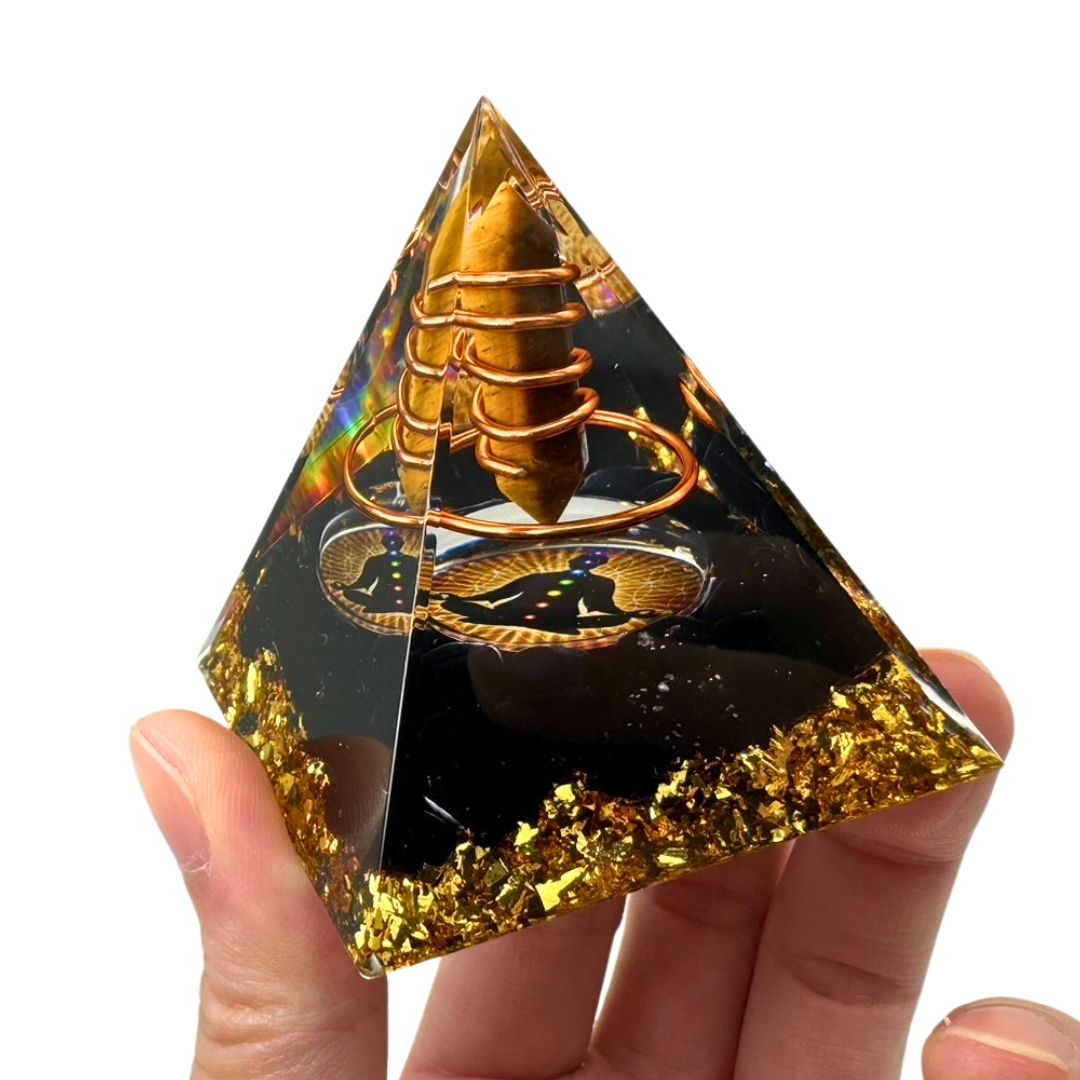 【期間限定DEALポイントバック15%】 オルゴナイト 瞑想の金線結界 6cm 置物 ストーン チャクラ 金箔 幸運 パワー 石 有機物 無機物 ピラミッド 三...