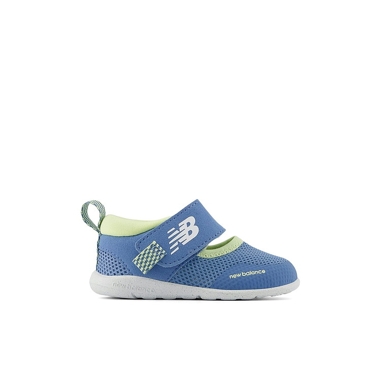 「歩き始めの子供が夏に履く涼しいシューズが欲しい」方におすすめの夏用ファーストシューズ「208F」に新色が登場。快適な通気性を発揮するアッパー素材と、履かせやすくフィットしやすい1本タイプの面ファスナー、やわらかい履き口、屈曲しやすいアウト...