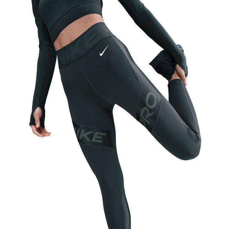 存在感のあるスタイルでハードに運動できる、速乾性に優れたレギンス。 クラシックなNike Pro素材よりも厚手で伸縮性のある適度なボリュームの素材を使用し、なめらかな着用感を実現。幅広のウエストバンドと光沢のあるパネルが、ワンランク上のスタイルを演出します。本体:ポリエステル 75% ポリウレタン 25%【メーカー取り寄せ商品】 こちらの商品はメーカー手配の為、完売の場合もございます。在庫の有無・納期のご連絡はご注文受付メールにてご確認下さい。メーカー希望小売価格はメーカーカタログに基づいて掲載しています