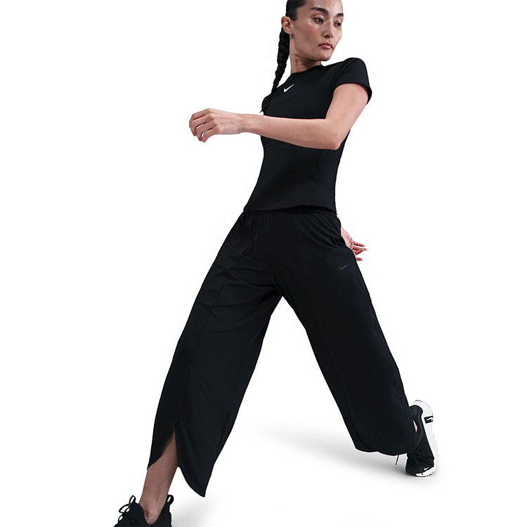 【ワンダフルデー限定店内ポイント最大20倍(3/1 00:00〜23:59迄)】 お買い得スペシャルプライス ナイキ ウィメンズ ワン DF RELAXED パンツ CP IH8593-010 レディース