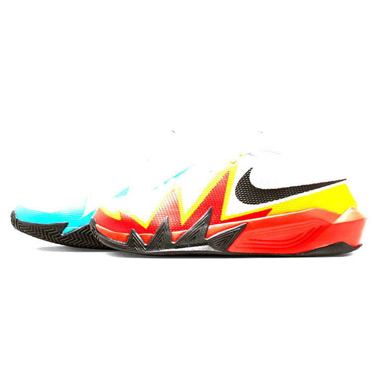 弾むような反発力のAir Zoomのクッションで、地面からすばやく離れる感覚を強化。アッパーにはリサイクルポリエステルのスペーサーメッシュを使用し、軽量ながらも足をしっかりとカバーします。アウトソールに施された特別設計のトレッドが、コートでグリップ力の効いたトラクションを発揮します。【アッパー】合成樹脂+合成繊維【アウトソール】ゴム底【メーカー取り寄せ商品】 こちらの商品はメーカー手配の為、完売の場合もございます。在庫の有無・納期のご連絡はご注文受付メールにてご確認下さい。メーカー希望小売価格はメーカーサイトに基づいて掲載しています
