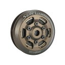 ●メーカー名：スータークラッチ / SUTERCLUTCH●商品名：SUTER スーター スリッパークラッチ●メーカー品番：004-68001商品の保証は、メーカー保証書の内容に準じます。●備考SuterClutchは、新しく革命的なメカニズムでスリッパークラッチ界をリードしています。MotoGPからインスパイアされ、モーターサイクルレーシングのために開発されたT−6アルミニウムから正確に機械加工されたスリッパークラッチです。MotoGP moto2クラスにおいてオフィシャルクラッチとして採用されていました。GPライダーが使っていたものと同品質のクラッチを使用することが出来ます！SuterClutchスリッパークラッチは、ブレーキなどによって必要以上に後輪が跳ねると作動します。幅広い挙動範囲で滑らかさとダイレクトなレスポンスを併せ持ち、容易なコントロールを可能にします。結果ライディングは滑らかになり、安定もすることで速いラップタイムを可能にします。最近のスーパースポーツ車両には純正でバックトルクリミッターも採用されています。その効果をよく知っている方もいるでしょう。SuterClutchならば純正に比べ、よりスムーズで、そしてダイレクトなレスポンスを持っています。レースシーン（オンロードでもオフロードでも）において、SuterClutchは世界中のプロフェッショナルライダー達から最も重要なパーツのうちのひとつと見なされています。また、一般ライダーにとってもスリッパークラッチは優れた装置です。公道を走行している時、突然現れた対向車など不足の事態で急ブレーキをかける時もあるでしょう。そのような事態でもライダーはマシンの挙動を抑える負担が減り、安全かつ確実にブレーキを掛けられます。ライダーは、あらゆるシーンでこのスリッパークラッチの利点に気づくでしょう。SuterClutchの更にすばらしい点は、スリッパークラッチ専用の特殊工具が必要ないことです。工具箱に入っている、通常のクラッチを整備する工具があれば取り付けることが可能です。サーキットでのハードブレーキング時は、 「ブレーキを掛けながらシフトダウンをし、アクセルで回転を合わせつつ、半クラッチ操作を使って・・・・」 と非常に沢山の仕事をライダーがしています。ブレーキを掛けることだけに集中するのではなく、車体の制御にも相当な集中力を使っているでしょう。もっとブレーキを掛けることに集中できたら？より奥までアクセルを開けれるでしょうし、強くブレーキを掛けることが出来るでしょう。SuterClutchはシフトダウン時、強いエンジンブレーキが掛かると機械的にクラッチを滑らし、半クラッチ状態を作る事でライダーの仕事を軽減させます。容易にマシンを制御可能なため、ブレーキングやアクセルワークに集中できコーナーをより確実に攻めることが可能です。90年代後半に開発が始まって以来、このスリッパークラッチは信頼性 、フリクションの低減、そしてさらに速く走るための技術を込め開発されています。多くの有名なファクトリーチーム、そして多くのプライベーターにはSuterClutchは選ばれています。皆様がSuterを使用することで得られたリザルトに満足しています。●写真注意※画像はイメージです。メーカー車種年式型式・フレームNo.その他ケーティーエム390 Duke2016-2019※商品掲載時の適合情報です。年式が新しい車両については、必ずメーカーサイトにて適合をご確認ください。