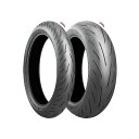 ●メーカー名：ブリヂストン / BRIDGESTONE(ブリジストン)●商品名：160/60ZR17 M/C （69W） S22 リア TL●メーカー品番：MCR05731●JANコード：4961914865702商品の保証は、メーカー保証書の内容に準じます。●適合リア●タイヤサイズ160/60ZR17 M/C （69W） TL●仕様標準リム幅（インチ）：4.50適用リム幅（インチ）：4.50-5.50外径（mm）：630トレッド幅（mm）：163●備考ワインディングの走りが変わる。フロント＆リア専用設計パタンと専用開発コンパウンドがもたらす、高いグリップ性能と軽快なハンドリング。まるで車両が軽くなったようなライディングフィールに驚く。ワインディングが、もっと楽しくなる。走った後の、急な雨。そんなシーンでも安心感をもって帰れるこのタイヤは、心強い相棒だ。だからもっと走ろう、もっと楽しもう。こんなお客様におすすめ■スポーツライディングをメインに楽しむお客様に■スーパースポーツ車でウェット性能もライフ性能も求めるお客様に■サーキット走行を始めてみたいとお考えのお客様に●ご注意※1本販売となります。●サイズについてお乗りの車種によっては純正のサイズなどが異なる場合がございます。ご注文の際は必ず実際に装着されているタイヤサイズをご確認のうえご注文下さい。メーカー車種年式型式・フレームNo.その他汎用※商品掲載時の適合情報です。年式が新しい車両については、必ずメーカーサイトにて適合をご確認ください。