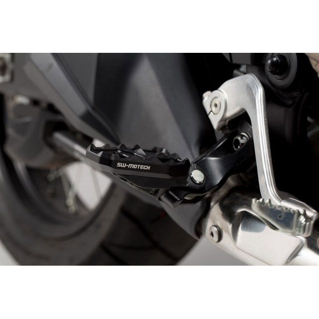 SW-MOTECH フットレストエクステンション HONDA CRF1000L アフリカツイン SD06（18-18）｜FRS.01.890.10000/B sw_FRS_01_890_10000B SWモテック ステップ バイク CRF1000L A…