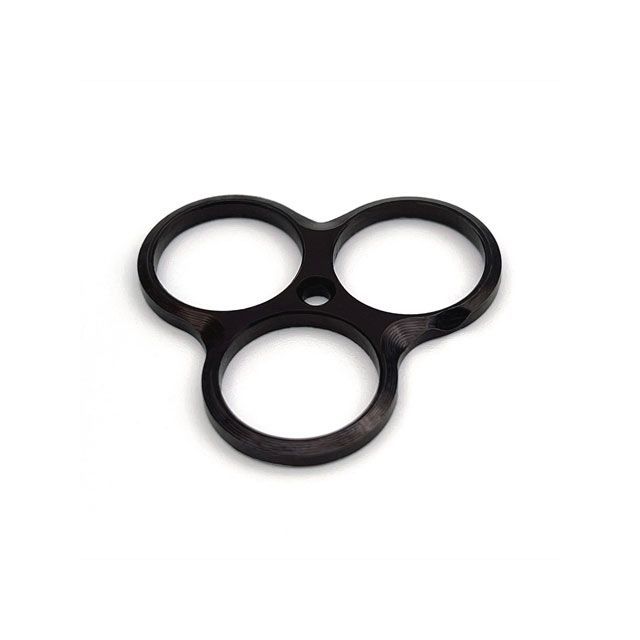 GILD design レンズガード トライアングル for iPhone13Pro/13ProMax（ブラック） 49381 GILD design（mobile item） 小物・ケース類 日用品