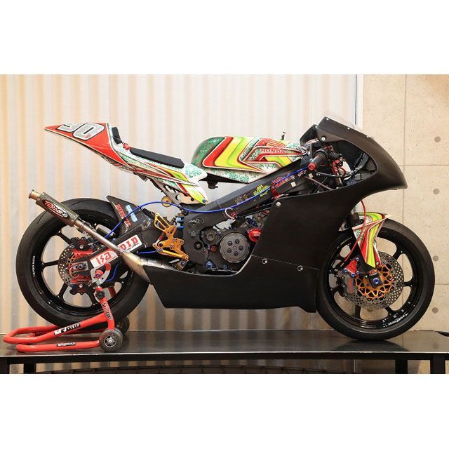 nsr250r mc21 FRPレーシングカウル タンク セット らんまる nsr250r mc21 FRPレーシングカウル タンク セット らんまる 楽天