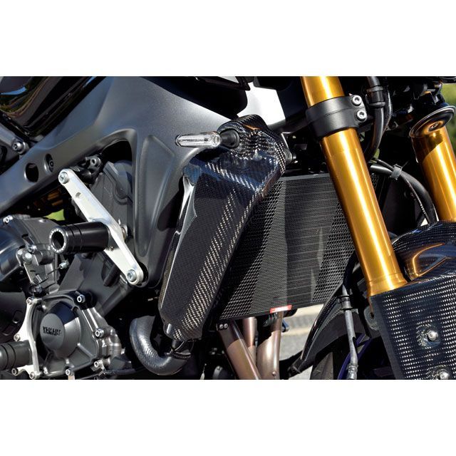 Magical Racing ラジエターシュラウド 材質 綾織カーボン製 001-MT0922-250A マジカルレーシング ラジ..