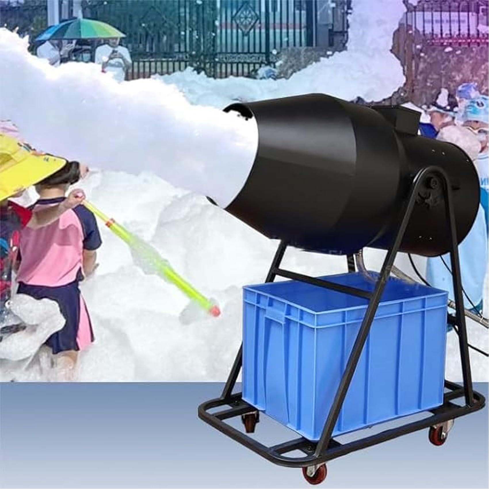 【高品質素材】高品質の鉄で作られたこの大型泡マシンは、頑丈で安定した構造を誇り、ブレーキ付きのキャスターホイールで移動と固定が簡単です。目詰まり防止ポンプ設計により、目詰まりや空焚きを効果的に防止し、マシンの寿命を延ばし、メンテナンスの必要性を軽減します。【先進的なファン】スノーガン発泡マシンパーティー機器世界最先端のファンを使用し、泡立ちを加速し、より速い出力を実現します。風力羽根は直径40cmもあり、短時間であっという間に雪の海を作ります。【パワフルで効率的】この泡パーティーマシンは、高出力モーターと高速ファンを搭載し、泡の生成速度と噴射範囲を大幅に向上させ、わずか数分で魅惑的な雪のような泡の海を素早く作り出します。【環境に優しい】泡は安全で環境に優しく、無味で刺激がありません。泡の中に突入して肌を密着させたり、泡を使って独自の泡の形を作ったり、クレイジーな泡戦争をしたりすることができます。【幅広い用途】大型泡マシンは、プールパーティー、家族向けアクティビティ、遊園地、屋外ウォーターパーク、ステージパフォーマンス、ショッピングモールのプロモーション、バーパーティー、写真撮影、その他の屋内外の行事など、さまざまなイベントに適しており、さまざまなイベントに楽しさとハイライトを追加します。瞬時に大量の泡を作り、海を形成することができる大型発泡機です。人々はまるで雪山の風景の中に入る。バーナイトゲームパーティー、レイブ、ステージシーン、コンサート、ディスコパーティー、遊び場、ダンスホール、プライベートクラブ、その他のレクリエーション活動パーティーで広く使用されています。仕様：名前: ステージ大型泡マシン制御: 手動スイッチ操作正味重量: 30KG水の消費量: 30 リットル/分泡出力: 50平方/分用途: ステージ大規模な屋外イベントバー、不動産イベント、遊び場に使用されます。(注意: この製品にはフォームパウダーが含まれていないため、別途購入する必要があります)フォームマシンの使用方法:1. フォームパウダーと水の比率は 1:300 (フォームパウダー 1 kg、水 300 kg) でよく混合します。2. 混合した水の中に給水パイプを延長し、水の中に異物が給水口をふさがないことを確認します。3. フォームマシンを電源に接続し、ファンのスイッチをオンにしてから、オイルポンプのスイッチをオンにします。4. 水道管は水中に直接伸びています。水が入るとオイルポンプが自動的に水を汲み上げ、発泡機が作動し大量の泡が出ます。品質サービス:1、 当社の製品に問題がある場合は、お気軽にお問い合わせください。2、輸送中に多少の衝撃が加わる可能性がございます。万が一不具合や破損などがございましたら、部品の再送など対応させていただきますので、お気軽にご連絡くださいませ。3、商品が多いため、発送時に説明書をお送りし忘れることがございます。万が一、説明書が届いていない場合や、商品組み立てに関してご不明点がございましたら、お手数ですがご連絡いただけますようお願い申し上げます。電子版の説明書を再送させていただきますので、どうぞご安心ください。お客様にはご理解いただきますようお願い申し上げます。お客様のご支援が、私たちの励みとなっております。4、当社の製品にご満足いただけましたら、ポジティブなレビューを残してください。 ご協力ありがとうございます。【高品質素材】高品質の鉄で作られたこの大型泡マシンは、頑丈で安定した構造を誇り、ブレーキ付きのキャスターホイールで移動と固定が簡単です。目詰まり防止ポンプ設計により、目詰まりや空焚きを効果的に防止し、マシンの寿命を延ばし、メンテナンスの必要性を軽減します。【先進的なファン】スノーガン発泡マシンパーティー機器世界最先端のファンを使用し、泡立ちを加速し、より速い出力を実現します。風力羽根は直径40cmもあり、短時間であっという間に雪の海を作ります。【パワフルで効率的】この泡パーティーマシンは、高出力モーターと高速ファンを搭載し、泡の生成速度と噴射範囲を大幅に向上させ、わずか数分で魅惑的な雪のような泡の海を素早く作り出します。【環境に優しい】泡は安全で環境に優しく、無味で刺激がありません。泡の中に突入して肌を密着させたり、泡を使って独自の泡の形を作ったり、クレイジーな泡戦争をしたりすることができます。【幅広い用途】大型泡マシンは、プールパーティー、家族向けアクティビティ、遊園地、屋外ウォーターパーク、ステージパフォーマンス、ショッピングモールのプロモーション、バーパーティー、写真撮影、その他の屋内外の行事など、さまざまなイベントに適しており、さまざまなイベントに楽しさとハイライトを追加します。瞬時に大量の泡を作り、海を形成することができる大型発泡機です。人々はまるで雪山の風景の中に入る。バーナイトゲームパーティー、レイブ、ステージシーン、コンサート、ディスコパーティー、遊び場、ダンスホール、プライベートクラブ、その他のレクリエーション活動パーティーで広く使用されています。仕様：名前: ステージ大型泡マシン制御: 手動スイッチ操作正味重量: 30KG水の消費量: 30 リットル/分泡出力: 50平方/分用途: ステージ大規模な屋外イベントバー、不動産イベント、遊び場に使用されます。(注意: この製品にはフォームパウダーが含まれていないため、別途購入する必要があります)フォームマシンの使用方法:1. フォームパウダーと水の比率は 1:300 (フォームパウダー 1 kg、水 300 kg) でよく混合します。2. 混合した水の中に給水パイプを延長し、水の中に異物が給水口をふさがないことを確認します。3. フォームマシンを電源に接続し、ファンのスイッチをオンにしてから、オイルポンプのスイッチをオンにします。4. 水道管は水中に直接伸びています。水が入るとオイルポンプが自動的に水を汲み上げ、発泡機が作動し大量の泡が出ます。品質サービス:1、 当社の製品に問題がある場合は、お気軽にお問い合わせください。2、輸送中に多少の衝撃が加わる可能性がございます。万が一不具合や破損などがございましたら、部品の再送など対応させていただきますので、お気軽にご連絡くださいませ。3、商品が多いため、発送時に説明書をお送りし忘れることがございます。万が一、説明書が届いていない場合や、商品組み立てに関してご不明点がございましたら、お手数ですがご連絡いただけますようお願い申し上げます。電子版の説明書を再送させていただきますので、どうぞご安心ください。お客様にはご理解いただきますようお願い申し上げます。お客様のご支援が、私たちの励みとなっております。4、当社の製品にご満足いただけましたら、ポジティブなレビューを残してください。 ご協力ありがとうございます。
