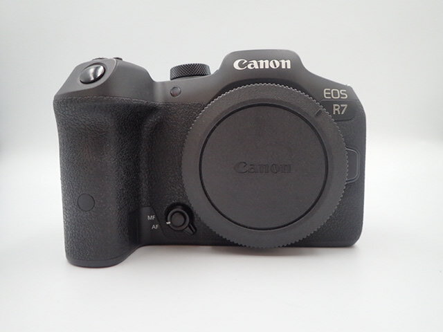 【中古品】Canon EOS R7 ボディ　キャノン