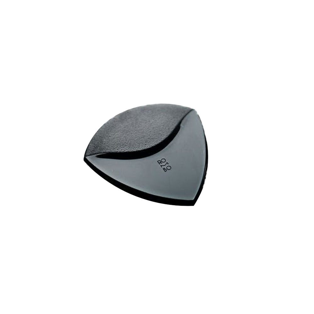 1/100mmの精度を追求する 妥協を許さないジャーマンテクノロジーがギターピックを変えた! ギタープレイやサウンドにも革新をもたらす先進的ギターピックです。 Rombo Horizon Pick は本体と先端部の広い曲面により、ギターの弦をスムーズにスライドさせることができます。また、ボディに設けられた不思議な曲線状の盛り上がりが、快適なホールド感を実現しています。