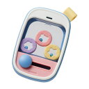 水洗いできるからいつでも清潔！かわいいスマホのラトル 振るとカタカタ楽しい音がし、つまみをスライドして指遊びができます。アンテナ部分はナメナメしたくなるやわらか素材。 対象年齢： 6ヶ月?[赤ちゃんをあやす][洗える] ・無塗装 ・NOネジ ・水洗いOK 洗浄方法 【水洗い時のお願い】 水又はぬるま湯で洗ってください。強めの流水で汚れを落とし、洗い終わったら、よく振るなどしてしっかり水を切ったあと、清潔なタオルで水分を拭き取り、十分に乾燥させてからご使用ください。 ※熱湯消毒には耐えません。 ※食器洗い乾燥機のご使用はおさけください。 材質：ポリカーボネート、ABS樹脂、エラストマー サイズ：W65mm×D22mm×H108mm （重量：48g）