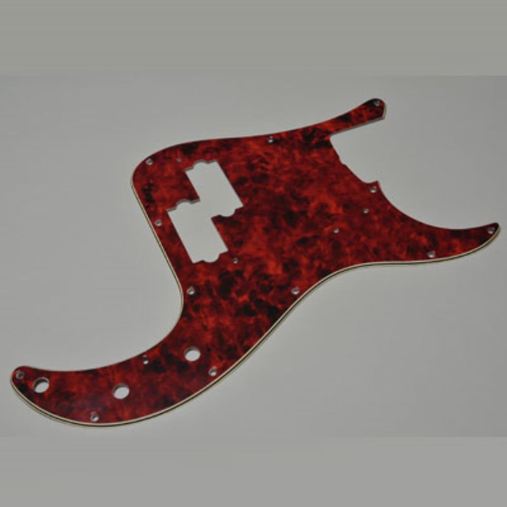 1950?60年代のVintage Fenderに装着された高級感溢れるべっ甲柄ピックガードは、今なお、ヴィンテージギター・ファンの憧れの的となっています。Montreux “ Torlam” は、古き良き時代の香り溢れるべっ甲柄ピックガードの魅力を、特殊技術により限りなく再現致しました。1960年代のさまざまなパターンや、褪色したべっ甲柄ピックガード独特の仕様を具現化するために数年の研究期間を要し、カラーバリエーションも、ユーザーの嗜好やギターの本体色に合わせた豊富なチョイスが可能です。(現在6種類） また、製造は完全ハンドメイドとなっております。なお、セルロイドは一切使用しておりません。 Montreux “ Torlam” は、あなたのギターに時代の息吹を与え、美しく彩ることでしょう。 [ 取り付け推奨repair shop ]