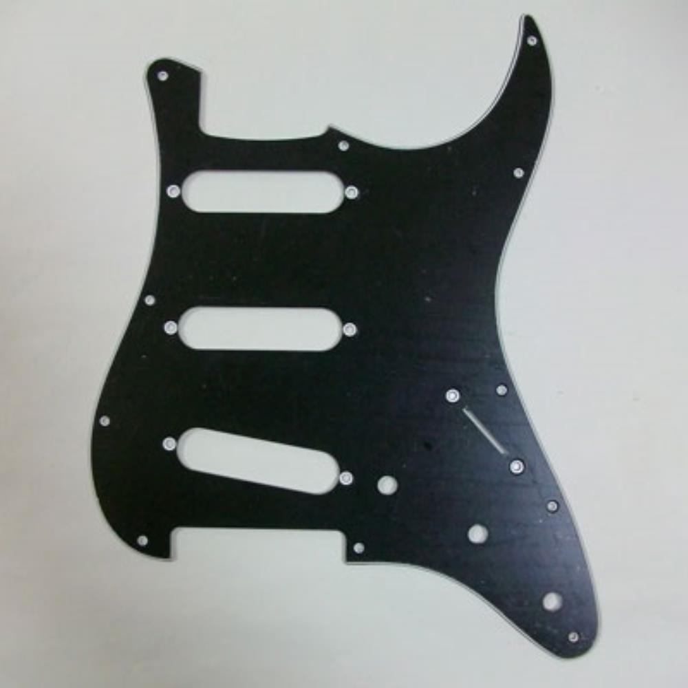 Fender Japanに適合するリプレイスメント・ピックガードです。Made in Japan