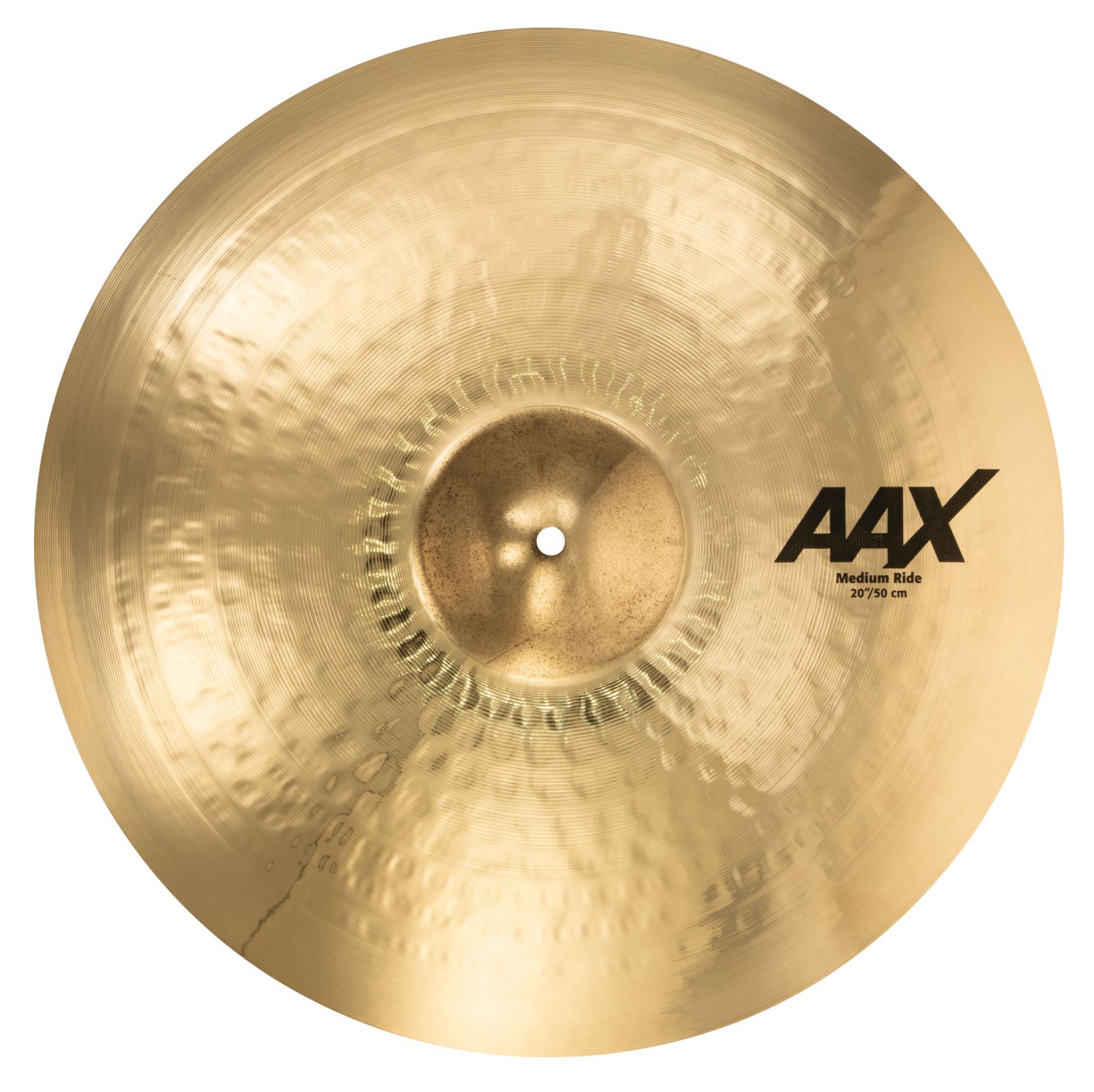 AAX MEDIUM RIDE ライド Series AAX MEDIUM RIDE 小さめのロウベルを採用したことでよりオープン且つラウドなサウンドに仕上げ、さらにすばやい立ち上がりとダークさも融合。 AAX Modern× Bright B20 BRONZE ／CAST BRONZE 80%Copper + 20%Tin + Trace of Silver ブライトでクイックレスポンス。 大きめのハンドガイドマシンハンマリングと、浅く高密度のレイジング加工によって、いかなるボリュームでもシンバル本来の音色を失うことなく、不要な倍音をカットした、ピュアで明確なサウンドが持ち味。