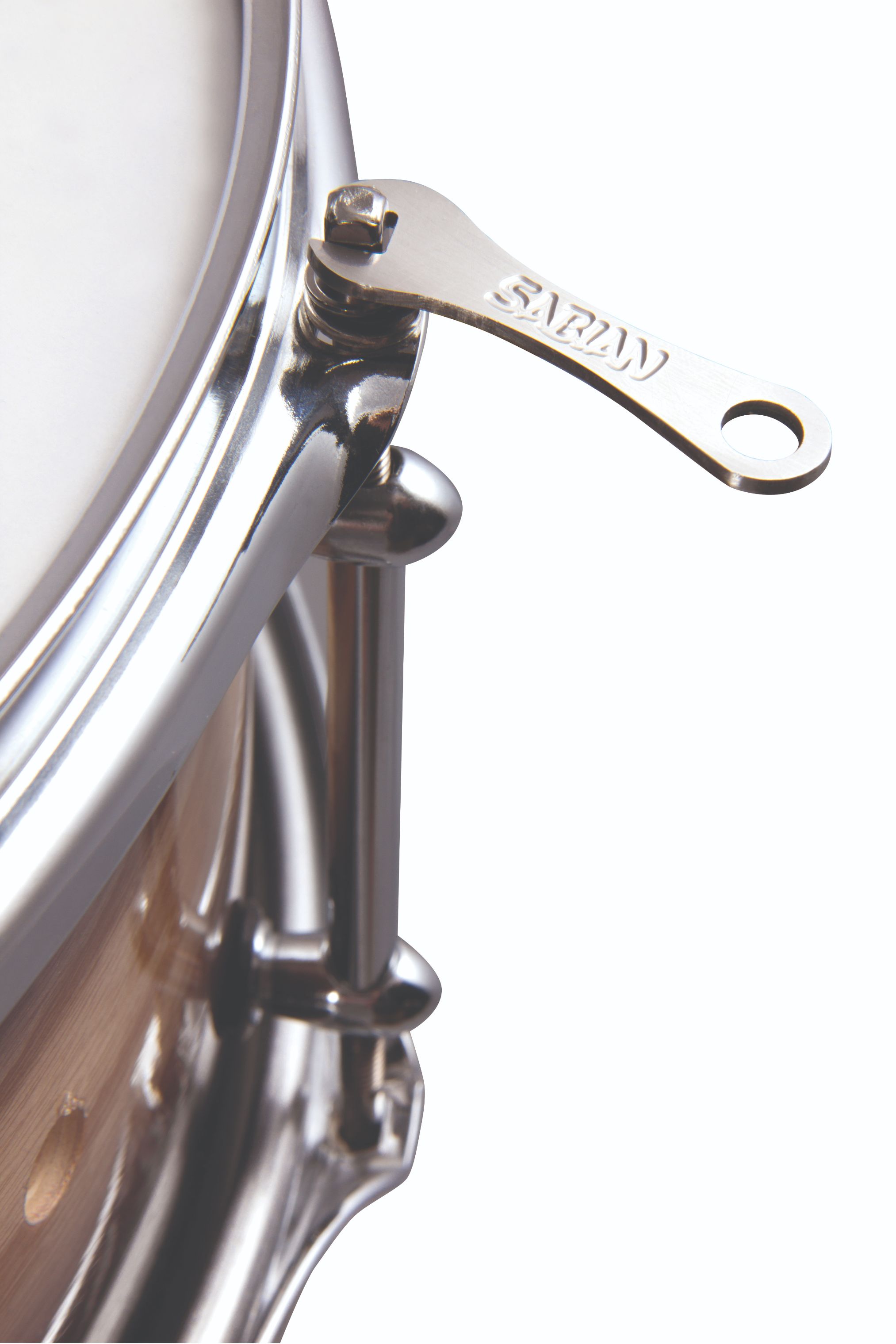 FLAT KEY スパナ式の形状をした非常に小さなチューニングキー。ポケットなどに入れてもかさばらず、持ち運びに非常に便利。