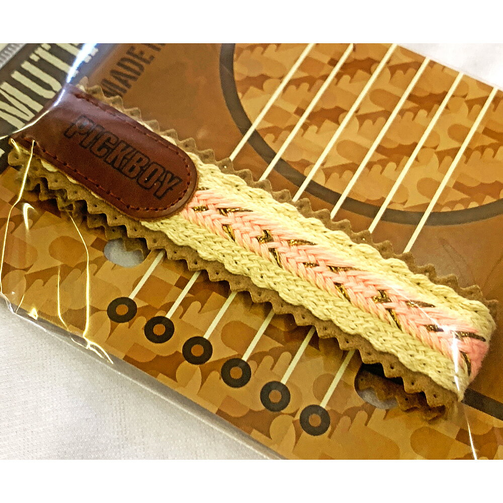 夜間や室内で練習したいときに便利な弱音器です。 マジックテープ式なので、ワンタッチで 簡単に操作出来ます。 軽量、楽器を傷つけにくいので、 取り扱いもラクラク♪ 【仕様】 材質：ポリエステル、レーヨン ※パッケージおよび仕様は改良の為掲載商品と異なる場合がございます。 予めご了承ください。