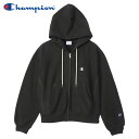 Champion（チャンピオン）のスウェットシャツは、 「ザ キング オブ スウェットシャツ」と評されるほど、 世界中の多くのファンに愛されてきました。 チャンピオンを代表する製法の「REVERSE WEAVE（リバースウィーブ）」。 柔らかい手触りで着やすいアメリカ綿100％の裏毛素材を使用した 「REVERSE WEAVE 10oz. French Terry（リバースウィーブ 10オンス フレンチテリー）」シリーズの ジップフーデッドスウェットシャツです。 本来は縦方向に使われる生地を横方向に使用する「REVERSE WEAVE」製法によって 縦の生地の縮みを防ぐと同時に、両脇に「EXPANSION GUSSET（エクスパンションガゼット）」を付けることで 横の縮みへの影響を少なくし、動きやすさに配慮しています。 身幅、肩幅にゆとりを持たせたリラックスフィットで、両脇の丸みのあるポケットもポイント。 左胸のCロゴはふっくらと立体的な発泡プリントで、 ボディカラーごとに異なる発色の良い色を展開しています。 製品洗い加工により、着用の当初から着慣れた風合いが味わえます。 3シーズン着用できるユーティリティアイテムです。 ■素材：Reverse Weave 10oz French Terry 　コットン100% ■特徴：Garment Wash 　Puff Print 　リバースウィーブ製法メーカー希望小売価格はメーカーサイトに基づいて掲載しています