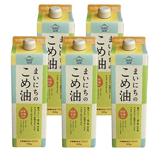 商品情報 商品の説明 商品の説明 ◆こめ油は、自然の恵みをいっぱいに受けた米の「米ぬか(玄米の表皮と胚芽)」から搾った植物油です。◆油は多くの脂肪酸で構成されていますが、「こめ油」はオレイン酸約42%、リノール酸37%と非常にバランスがとれています。◆国産の米ぬかを原料としているので、遺伝子組み換えの心配がありません。 原材料・成分 コメ油 主な仕様 原材料名：食用こめ油 内容量：900g×12本入 賞味期限：製造より約2年 製造者：三和油脂株式会社 本社工場（山形県天童市一日町4-1-2）