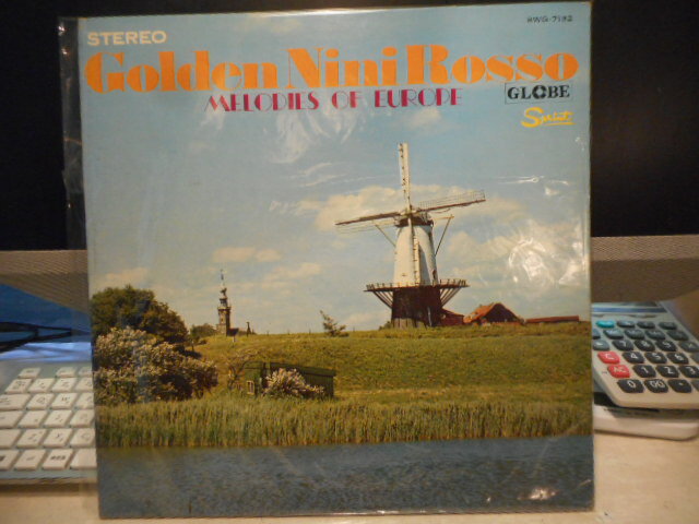 Rakuten - 【中古】［中古LPレコード］ゴールデン・ニニ・ロッソ/ヨーロッパの詩情SWG-7132（SGL-10019）日本ビクター株式会社見開きジャケット内側経年（埃）シミヨゴレ・茶シミ有/ジャケット角イタミ少有［管理番号］CD・レコード43
