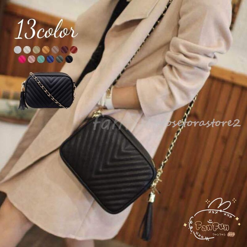 ショルダーバッグ レディース 女性用 チェーン タッセル付き 肩掛け 斜め掛け ゴールドカラー フェイクレザー コンパクト ミニ キルティング 高級感