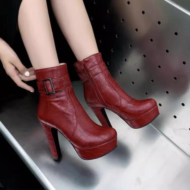 送料無料 ブーツ ショートブーツ レディース ブーツ 厚底 ショートブーツ　ブーツ ヒール11cm 美脚 ハイヒール ベルト付き 太ヒール 歩きやすい 痛くない レディース靴 疲れない ブーツ 通勤 OL オフィス ハロウィン 衣装 コスプレ(4.0)