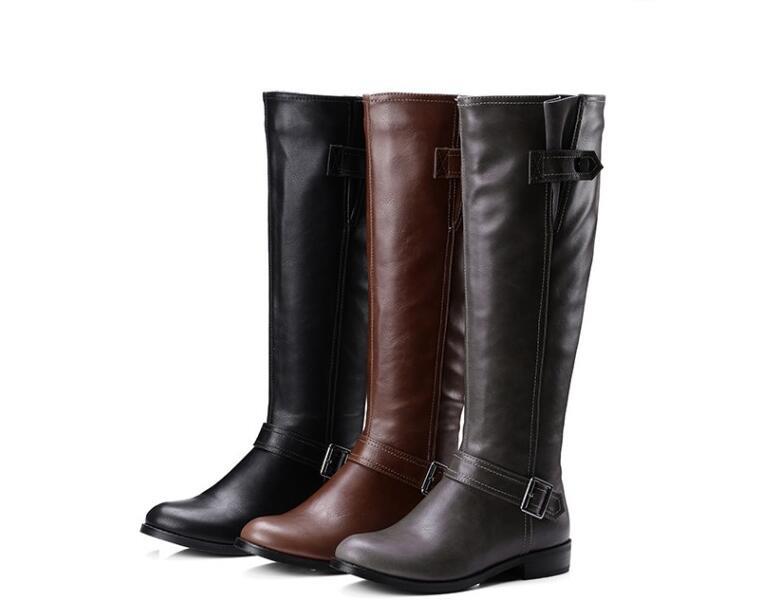 【商品情報】・サイズ:・22.5cm、23cm、23.5cm、24cm、24.5cm、25cm、25.5cm、26cmヒール：ヒール：2.5センチ　筒丈：43cm　筒周り；38cm・商品内容:ブーツ・生産国:中国商品について：※サイズ表記は目安です。若干の誤差がある場合がございます。※この商品は少々、染料のニオイや色落ちがある場合がございます。身体に害のあるものではありませんので、ご安心くださいませ。※色落ちに関しましては、濃い色の物と摩擦をなるべく避けて頂き、お洗濯の際には必ず単品洗いをお願いいたします。※製造中（縫製、染色など）により商品において色味や柄、サイズに若干の誤差や、生地を織る際に糸の継ぎ目や多少のほつれ等が生じる場合がございますが、品質上の問題ではございませんのでご了承の上お買い求めくださいませ。※手作り商品でございますから、画像と若干異なる場合も御座います。※モデルに使用している小物、アクセサリ等は商品内容に含まれません。※発送上の状態によって商品がシワになる場合がございます。予めご了承くださいませ。メールについて：※メール返信とご注文対応は、平日10：00〜18：00頃に対応しております。※携帯メールでの登録は迷惑メールによりメールが届かない場合がございます。【商品情報】・サイズ:・22.5cm、23cm、23.5cm、24cm、24.5cm、25cm、25.5cm、26cmヒール：ヒール：2.5センチ　筒丈：43cm　筒周り；38cm・商品内容:ブーツ・生産国:中国商品について：※サイズ表記は目安です。若干の誤差がある場合がございます。※この商品は少々、染料のニオイや色落ちがある場合がございます。身体に害のあるものではありませんので、ご安心くださいませ。※色落ちに関しましては、濃い色の物と摩擦をなるべく避けて頂き、お洗濯の際には必ず単品洗いをお願いいたします。※製造中（縫製、染色など）により商品において色味や柄、サイズに若干の誤差や、生地を織る際に糸の継ぎ目や多少のほつれ等が生じる場合がございますが、品質上の問題ではございませんのでご了承の上お買い求めくださいませ。※手作り商品でございますから、画像と若干異なる場合も御座います。※モデルに使用している小物、アクセサリ等は商品内容に含まれません。※発送上の状態によって商品がシワになる場合がございます。予めご了承くださいませ。メールについて：※メール返信とご注文対応は、平日10：00〜18：00頃に対応しております。※携帯メールでの登録は迷惑メールによりメールが届かない場合がございます。