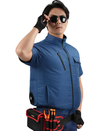 ご注意:本製品は作業服のみ販売しており、バッテリーとファンは含まれておりません。作業服フルセットをご購入希望の場合、ショップページをクリックして購入してください。 【ファン位置を最適化・360°全方位送風可能】従来の空調作業服はファンが背中に配置されているため、椅子に座って作業をする際には、背もたれに寄りかかるとファン部分が塞がってしまい、風力が低下したり、風が胸部や腹部まで届かないという課題がありました。その結果、十分な快適性や冷却効果を得ることができません。そこで、X-TRAK 2026年新登場の空調作業服は、ファン取付穴の位置を腰部に近づける改良を行い、座った状態でも背中が圧迫されず、上半身全体に風が巡り、360°全方位の涼しさを感じられます。 【UPF50+UVカット機能・屋外作業に最適】作業服は紫外線の強い屋外環境向けに設計されています。UPF50+高品質の生地を採用し、太陽光からの紫外線を効果的に吸収・反射し、紫外線から肌を守ることで、日焼けや肌トラブルを防げます。アウトドア、工事現場、農作業など様々なシーンで大活躍します。