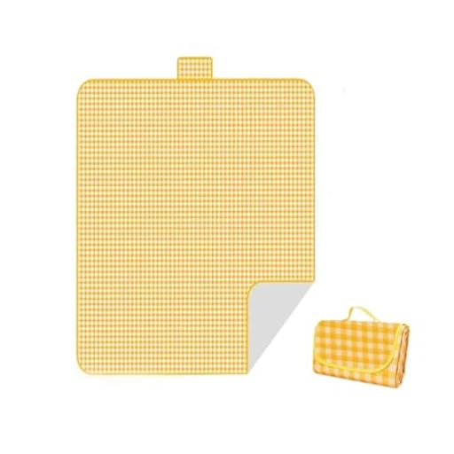 ✨ 軽量で持ち運び楽​: 不織布素材のため軽量で、折りたたむとコンパクトになります。手提げベルトが付属しているため、バッグやポケットに収納でき、アウトドアでの移動が楽です。 💧 防水加工で清潔​: 表面が防水加工されているため、雨や湿気から守ります。水や汚れが付着しても簡単に拭き取れ、後片付けが簡単です。芝生や砂浜でも清潔に使用できます。 🎨 おしゃれなデザイン​: 黄白のチェック模様は、ピクニックやアウトドアの雰囲気にマッチします。明るい色合いで、自然の中でも目立ちすぎず、おしゃれな印象を与えます。 🛡️ 耐久性のある素材​: 不織布は破れにくく、繰り返しの使用に耐えます。マジックテープはしっかりと接着されており、折りたたんだ後に脱ぐ心配はありません。長期間使用しても美しさを保ちます。 🌳 多様なシーンに対応​: ピクニックやキャンプはもちろん、スポーツ観戦や旅行先でも活用できます。150x100cmのサイズで、家族や友人と一緒に使用可能です。