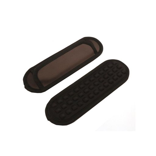 【仕様】水筒 肩パッド サイズ(1本入)長さ24.5x幅7.5cm 、カラー:ブラック 【素材】:EVA、ポリエステル、 ショルダー幅の対応サイズは15mm〜80mmです。 【肩の保護】ベルクロで調節可能、取り外し可能なショルダーパッドが肩全体をカバーします。バックパックが重い場合は、交換用ショルダーパッドがバックパックの圧力を和らげ、肩を快適に保ちます。 【お洒落なデザイン】フランネル生地を採用し、より柔らかな肌触りで、で通気性に優れ、洗濯機で洗えます。 【適用範囲】ショルダーパッド あらゆるラップトップ メッセンジャー、カメラ バッグ、ギター ケース、トラベル バッグ、水筒も肩に負担なく掛けられます。