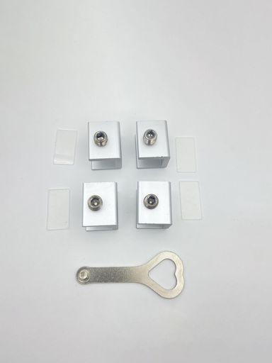 【子供の安全対策】なラタンとアルミ合金製の窓ストッパーで、子供が誤って窓を開けるのを防止。窓防犯ロックとして網戸ストッパー機能も備え、二重ロックでより安心。