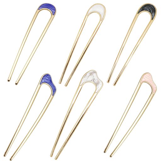 【セット内容】シンプルでおしゃれなU字型のかんざし6本セットです。サイズ(約):10*3-10.8cm。重量(約):12.5g/個。素材は金属です。 【髪に優しい】高品質な合金素材で作られており、丈夫で耐久性があり、髪にしっとりとなじみ、滑らかです。髪を縛ったり、お団子を作ったり、ヘアスタイルを飾ったりする際に最適です。 【絶妙なギフト】シンプルでエレガントなスタイルのヘアスティックセットは、バレンタインデーギフト、バースデーギフト、母の日ギフト、クリスマスギフトなど、女性への贈り物として最適です。 【シンプルレトロ】シンプルでレトロなエレガントなデザインのかんざしは、髪型をアレンジするための便利なツールであり、ヘアアクセサリーとしても素敵です。 【様々なシーンに】結婚式、七五三、成人式、発表会、入学式、卒業式、パーティー、演奏会など、さまざまなシーンに適しています。絶妙なかんざしは、自分用はもちろん、大切な人への贈り物にも最適です。