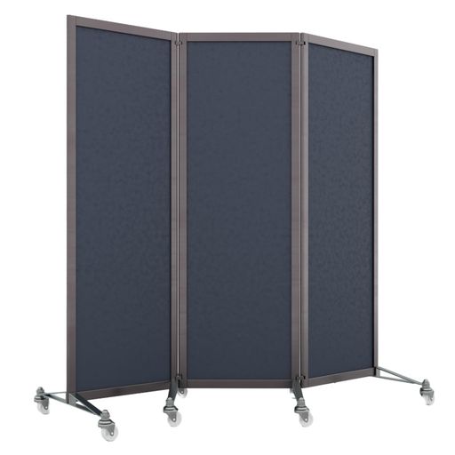 【仕事と勉強の効率を向上】本製品は吸音素材を使用しており、自分や周囲の音を軽減し、集中力と効率を高め、自分だけのプライベート空間を作り出します。 【自由に移動可能】本製品は底部に車輪が装備されており、簡単に自由に移動できます。 【モジュラーデザイン】この製品はジッパーで接続されています。単体でも、複数を連結して使用することも可能です。 【クリエイティブエリアをDIY】柔軟な展開オプションにより、好きなように設定でき、直角、円弧、さまざまな形状を自由に配置できます。 【スペースをカスタマイズ】写真やToDoリストなどをこの製品に貼り付けて、自分だけのパーソナライズされた仕事や勉強スペースを作ることができます。
