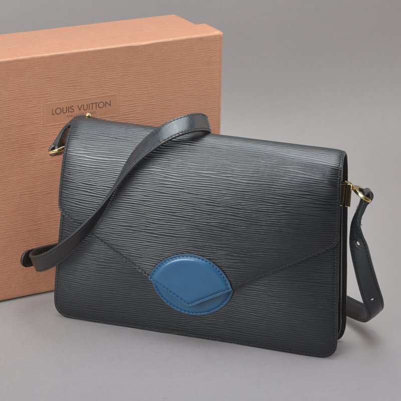 レア品 美品 ルイヴィトン オッシュ ショルダーバッグ エピ レザー ブラック ブルー M52445 ポケット内ベタ無し 箱付 2WAY 肩掛け 鞄 Ma.f