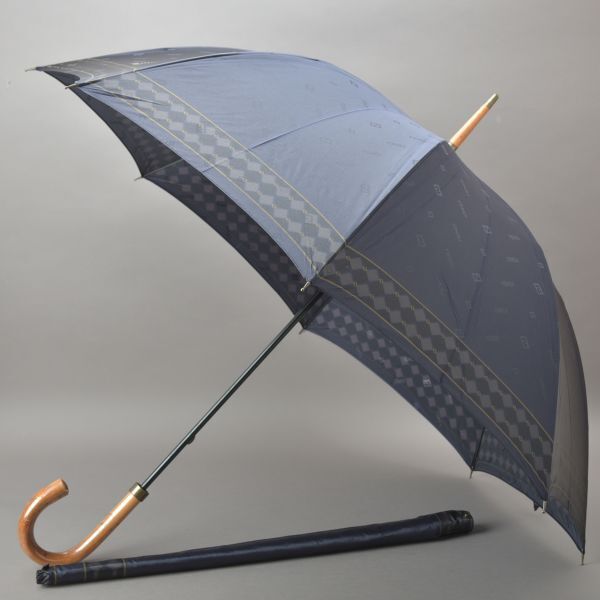 【なな】希少品　FENDI折りたたみ傘　黒 FENDI - FENDI フェンディ折りたたみ傘の通販 by まずは断捨離