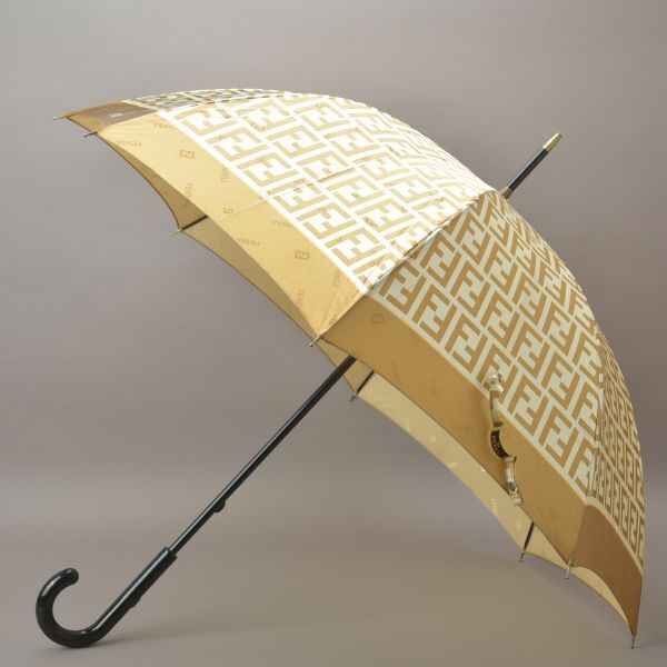 美品 FENDI フェンディ ズッカ柄 長傘 ベージュ ゴールド ブラック 親骨60cm ロゴ柄 雨傘 雨具 ナイロ..