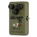 長年に渡る数多くのリクエストに応え、Green Russian Big Muff が Nanoシリーズのパッケージで復刻しました。カルト的な人気を誇る Green Russian Big Muff は1990年代半ばに登場し、衝撃を与えました。それ以来、圧倒的なローエンドと USメイドの Big Muff とはまた違った独特なサウンドは、ギタリスト／ベーシストによって語り継がれていきました。Green Russian Big Muff はレンジの広いトーンコントロールを備え、そのサウンドは紛れもなく Big Muff のサウンドなのです。 1990年代半ばから2000年頃まで製造されたロシア Sovtek社時代の "Green Russian Big Muff" の回路を完全踏襲。 オリジナル Green Russian Big Muff Pi を彷彿とさせるアーミーグリーン・カラーを再現。 オリジナルにはなかった DCジャックを搭載。 エフェクトボードに入れやすいコンパクトな Nanoシリーズボディ。　