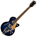 Electromatic&#174; Center Block Jr.ギターは、大音量でのピ ュアでパワフルなGretsch&#174;サウンドを実現するためにデザインされています。G5655TQM Electromatic Center Block Jr. Single-Cut with Bigsby&#174;は、美しいキルテッドメイプルトップ、バック、サイドを採用したチェンバードスプルースのセンターブロックを備えた小ぶりなボディが特徴で、ダイナミックなレゾナンス、ハイゲインパワー、軽量な快適性を実現しています。12インチラジアスのローレル指板には22本のミディアムジャンボフレットとNeo-Classic&#8482;サムネイルインレイが施され、優れたプレイアビリティを提供します。2基のBlack Top Broad&#700;Tron&#8482;ハムバッカーを搭載し、大胆でダイナミック、かつ明瞭なトーンとパンチのあるサウンドが得られます。各ピックアップのボリュームコントロール、マスタートーン、マスターボリュームとトレブルブリード回路の組み合わせにより、フレキシブルなサウンド設計が可能です。グレッチのサウンド、スタイル、プレイアビリティに細心の注意を払って作られたこれらのモデルは、数十年にわたりグレッチを際立たせてきた、大胆不敵で存在感のあるサウンドを提供します。FEATURES・コンパクトな14インチシングルカッタウェイキルトメイプルボディ、チェンバードスプルースセンターブロック・22本のミディアムジャンボフレットとNeo-Classic&#8482;サムネイルインレイを施した12インチラジアスのローレル指板・2基のBlack Top Broad&#700;Tron&#8482;ハムバッカーを搭載・Bigsby&#174; B70ビブラートテイルピース・Graph Tech&#174; NuBone&#174;ナット・ニッケルハードウェアModel Number：2509876543Body Material: Laminated MapleBody Finish: GlossNeck: Maple, Thin “U”Neck Finish: GlossFingerboard: Laurel, 12” (305 mm)Frets: 22, Medium JumboPosition Inlays: Pearloid Neo-Classic&#8482; Thumbnail (Laurel)Nut (Material/Width): Graph Tech&#174; NuBone&#8482;, 1.6875” (42.86 mm)Tuning Machines: Die-CastScale Length: 24.6” (625 mm)Bridge: Anchored Adjusto-Matic&#8482;Pickguard: Gold Plexi with Black Gretsch&#174; and Electromatic&#174; LogosPickups: Black Top Broad’Tron&#8482; (Bridge), (Middle), Black Top Broad’Tron&#8482; (Neck)Pickup Switching: 3-Position Toggle: Position 1. Bridge Pickup, Position 2. Bridge And Neck Pickups, Position3. Neck PickupControls: Volume 1. (Neck Pickup), Volume 2. (Bridge Pickup), Master Volume, Master ToneControl Knobs: G-ArrowHardware Finish: NickelStrings: Nickel Plated Steel (.010-.046 Gauges)Case/Gig Bag【ご注意】木部分には木目、色味等1本1本の個体差があり、仕上がりの風合いが掲載の商品画像と異なります。 またディスプレイの種類/性能の違いにより、実際の色と異なって見える場合もございます。