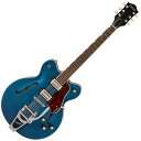 リフレッシュされたStreamliner&#8482; Collectionは、Gretschギターの輝かしい過去の要素を再訪し、エキサイティングな新機能と組み合わせることで、優れたパフォーマンス、サウンド、スタイルを驚くべき価値で提供します。G2622T Streamliner Center Block Double-Cut with Bigsby&#174;は、パワフルなサウンドとGretschならではのスタイリングをよりコンパクトなサイズに収め、現代に甦らせました。G2622Tは、グレッチに期待されるすべての要素を保ちつつ、楽器にワンランク上のパフォーマンス、スタイル、そしてより大きな音量感を求めるギタリストのために設計されています。【主な特徴】・新開発のBroad'Tron&#8482; BT-3Sハムバッカーを搭載・ダブルカッタウェイの16インチアーチドメイプルボディ、チャンバードセンターブロックを採用・Soft "C"シェイプのナトーネック・12インチラジアスローレル指板、パーロイドNeo Classic&#8482;サムネイルインレイ、22本のミディアムジャンボフレットを採用・ボーンナット・マスターボリューム、マスタートーン、各ピックアップのボリュームコントロールにより、柔軟なトーン設計が可能・マスターボリュームにPush/Pullコイルスプリット機能を内蔵・ラジオコントロールノブ・アンカー付きAdjusto-Matic&#8482;ブリッジ・Bigsby&#174; B70ヴィブラートテイルピース・3-plyべっ甲柄ピックガード・ニッケルハードウェア【ハイライト】新しいセンターブロックデザインのメイプルボディG2622 Center Blockは、アーチドメイプルボディに、新しいセンターブロックデザインを採用しています。この新しいセンターブロックは、軽量で快適な演奏性と存在感のあるフルでリッチなサウンドを両立するように設計されており、アタックとサスティンを向上させ、優れたフィードバック抑制効果を、重さを感じさせない快適なギターにまとめ上げています。新開発のBroad'Tron BT-3SピックアップG2622は、新開発のBroad'Tron BT-3Sピックアップを搭載しています。アルニコ5とアルニコ2を組み合わせたマグネットを採用し、力強いミッドレンジ、タイトでふくよかなローエンド、スムーズでクリアなハイエンドがバランス良く得られ、音楽的な響きを放つピックアップです。コイルスプリットによる多彩なコントロールStreamlinerのパワフルなサウンドは、ネックとブリッジピックアップのボリュームコントロール、マスタートーンコントロール、マスターボリュームコントロール、3ウェイピックアップスイッチングという伝統的なコントロールレイアウトによって引き出されます。マスターボリュームコントロールにPush/Pullポットを内蔵することでコイルスプリットが可能となり、シングルコイルサウンドに切り替えることが可能です。すでに強力なサウンドパレットにさらなるトーンオプションが得られます。Model Number : 2807250560Neckネック : Natoネックフィニッシュ : Glossネックシェイプ : Soft "C"ネック : Set-Neckフィンガーボードラジアス : 12" (305 mm)フィンガーボード : Laurelポジションインレイ : Pearloid Neo-Classic&#8482; Thumbnailフレット : 22ナット : Boneナット幅 : 1.6875" (42.86 mm)ナット : Boneボディボディ : Laminated Mapleボディフィニッシュ : Glossボディシェイプ : Center Blockボディトップ : Arched Laminated Mapleボディバインディング : Aged White with B/W/B Purflingボディバック : Arched Laminated MapleBODY STYLE : Gretsch&#174; Center Block Guitarsボディ : Laminated MapleCUTAWAY : Double Cutawayブレイシング : Center Blockウェイスト : 9.75" (248 mm)SOUND HOLE : F-HolesHardwareブリッジ : Adjusto-Matic&#8482;ブリッジカバー/テイルピース : Bigsby&#174; B70BRIDGE MOUNTING : Anchoredピックガード : 3-Ply Tortoiseピックアップカバー : Nickelコントロールノブ : Gretsch&#174; Radio KnobSWITCH TIP : Blackハードウェアフィニッシュ : Nickelチューニングマシーン : Die-Cast Sealedストリング : Nickel Plated Steel (.010-.046 Gauges)ストラップボタン : Standard Strap ButtonElectronicsブリッジピックアップ : Broad'Tron&#8482; BT-3Sネックピックアップ : Broad'Tron&#8482; BT-3Sピックアップコンフィギュレーション : Broad'Tron&#8482; / Broad'Tron&#8482;コントロール : Volume 1. (Neck Pickup), Volume 2. (Bridge Pickup), Master Tone, Master Volume with Push/Pull for Coil Splitスウィッチ : 3-Position Toggle: Position 1. Bridge Pickup, Position 2. Bridge And Neck Pickups, Position 3. Neck PickupAUXILIARY SWITCHING : Push/Pull Pot (for Coil Split)保証書・ギグバック付属　