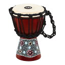 African Style Mini Djembe ボディはマホガニーの一本幹を掘り込んで作られ、ヘッドにはハンドセレクトした山羊革を使用した本格的なアフリカンスタイルのロープジャンベを、小さくかわいいミニチュアサイズにしました。 &nbsp; 美しいドットペイントも手作業によって施されています。 自宅や野外でセッションに加わったり、どこにでも持ち運んで演奏を楽しむことが出来ます。 プレゼントとしても最適です。&nbsp; &nbsp; ボディ材:マホガニー PP ナイロンロープ : 3mm / ランナー: 10 ハンドセレクト山羊革ヘッド サイズ:直径 114 x 高さ 203mm &nbsp; 絵柄:Flower Design　