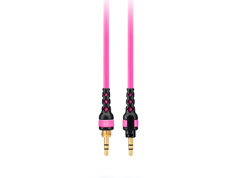 RODE ( ロード ) NTH-Cable 12 Pink ◆ NTH-100 用交換カラーケーブル ピンク NTH ケーブル12 は、ヘッドホンNTH-100 用の、長さ1.2m の柔軟性が高いケーブルです。 ケーブル抜け落ち防止のため、イヤーカップへのロック機能を備えています。また、6.3mm ステレオ標準プラグアダプターや、両端のコネクターに装着することで簡単にケーブルを識別できるカラーID リングセット（4 色）、ケーブルを接続していないイヤーカップ端子をふさぐゴム製キャップが同梱されています。 ※各ケーブルには予めブラックのカラーID リングが装着されています。 長さ　：　1.2m 重量　：　26g 対応製品　：　NTH-100 同梱物　：　6.3mm ステレオ標準プラグアダプター、カラーIDリングセット（4 色）、端子用ゴム製キャップ　