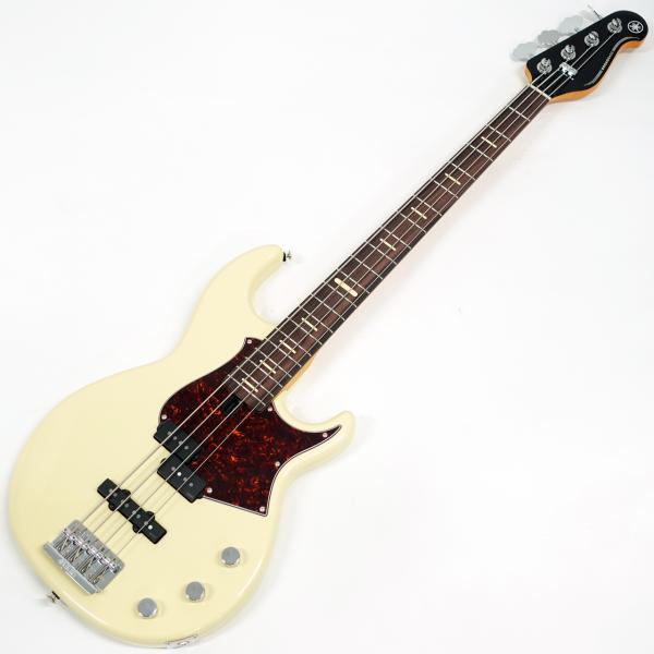 生まれ変わったBBシリーズの日本製フラッグシップモデルが入荷！ 新BBシリーズは、アルダー/メイプル/アルダー3プライのボディ構造 。両サイドのアルダーに挟まれた硬質なメイプル材が、中音域を豊かにし、よりバンドのサウンドに溶け込む胴鳴りを実現。また、ボディ材にメイプルを使用することで、ネックのメイプル材と直結した音の伝達が可能となり、ボディとネック間の音のロスを軽減し弦振動を確実に受け止めます。 またI.R.A.(Initial response Acceleration)の処理を施すことで、ベースは弾き込んだ状態に近くなり、理想的なボディ鳴りを引き出します。 ボディ裏面から垂直にネックを固定する4本のネジに加え、ボディ裏から45度の角度でネックエンドを固定する2本のネジを追加したマイター・ボルティング方式を採用。ボディとネックを強固に密着させ、ボディとネックが一体となった強烈な鳴りを生み出します。通常のボルトオンジョイントよりも弦振動のエネルギーロスが少なく、豊かなサスティンと圧倒的な胴鳴りを実現します。 ハードケース付属 画像は以前の入荷時に撮影したものです。お届けの商品とは木目や色合いが異なる場合がございます。 店頭及び他のサイトでも販売しています。買い物かごに入れても売り切れの場合がございます。 ご了承の上、ご注文ください。 ボディ/ネック構造&nbsp;&nbsp;&nbsp;&nbsp; マイターボルティング スケール&nbsp;&nbsp;&nbsp;&nbsp; 863.6mm 指板&nbsp;&nbsp;&nbsp;&nbsp; ローズウッド 指板アール&nbsp;&nbsp;&nbsp;&nbsp; 250R フレット数&nbsp;&nbsp;&nbsp;&nbsp; 21 ボディ&nbsp;&nbsp;&nbsp;&nbsp; アルダー&amp;メイプル&amp;アルダー3プライ ネック&nbsp;&nbsp;&nbsp;&nbsp; メイプル&amp;マホガニー 5ピース ブリッジ&nbsp;&nbsp;&nbsp;&nbsp; ビンテージプラス（スチールプレート/ブラスサドル） ピックアップ&nbsp;&nbsp;&nbsp;&nbsp; YGD V7 P/J (アルニコV) コントロール&nbsp;&nbsp;&nbsp;&nbsp; フロントPUボリューム、リアPUボリューム、マスタートーン 弦&nbsp;&nbsp;&nbsp;&nbsp; D'Addario EXL-170