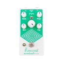 ポリフォニックのシンセサイザーの音を気軽に再現できるエフェクターです Earth Quaker Devices Arpanoid Polyphonic Pitch Arpeggiator &nbsp; アルパノイドはポリフォニックのシンセサイザーの音を気軽に再現できるエフェクターです。 単音、複雑な和音どちらでもでも使用可能です！アルパノイドは入力された信号を設定したアルゴリズム （8種選択可能）に合わせてアルペジオを作り出し、そこからスケールの上昇と下降、そしてランダムも選択可能です。 今までのエフェクターの概念を忘れて新しい楽器としてお付き合いください！一度コツをつかめば作曲等に新たな可能性を与える事でしょう！ 1. Rate: アルペジオのスピードを設定します。 2. Direction: トグルスイッチで音階の進む方向を設定します。 &shy; 　&bull;左▲アセンディング(上昇) &shy;&nbsp;&nbsp;&nbsp; &bull;中央▲▼上昇と下降の繰り返し &nbsp;&nbsp;&nbsp; &bull;右▼デセンディング(下降) 3. Steps: アルペジオが作られる際の音数の設定。 4. Wet: エフェクト音のレベルを設定。12時の方向で入力された信号と同等の音量です。 5. Mode: オクターブの幅と音階の変化の仕方を設定。 &nbsp;&nbsp;&nbsp; メジャー：1オクターブ 下からルート音 &nbsp;&nbsp;&nbsp; メジャー：ルート音から1オクターブ上 &nbsp;&nbsp;&nbsp; メジャー：1オクターブ下から1オクターブ上 &nbsp;&nbsp;&nbsp; メジャー：ランダム &nbsp;&nbsp;&nbsp; マイナー：1オクターブ下からルート音 &nbsp;&nbsp;&nbsp; マイナー：ルート音から1オクターブ上 &nbsp;&nbsp;&nbsp; マイナー：1オクターブ下から1オクターブ上 &nbsp;&nbsp;&nbsp; マイナー：ランダム 6. Dry: 原音のレベルを設定。12時の方向で入力された信号と同等の原音の音量です。 寸法 : 121 x 64 x 57 (mm) 消費電流 : 65 mA 入力インピーダンス : 1 MOhm 出力インピーダンス : &lt;1 kOhm フレキシ・スイッチング この製品にはフレキシ・スイッチ (Flexi-Switch) 機能が搭載されています。電子リレー方式のトゥルーバイパスで、踏み方の違いによって通常のラッチ式のスイッチとしても、モーメンタリースイッチ（アンラッチ式）としても使用可能です。 &nbsp;&nbsp;&nbsp; ラッチ方式のスイッチとしての使用の場合は、通常のエフェクターのスイッチの様にオンにしたい時に一回踏み、オフにしたい時にスイッチを再度一回踏み込んでください。 &nbsp;&nbsp;&nbsp; モーメンタリー方式のスイッチとしての使用の場合は、スイッチを踏み込んでいる間だけエフェクター がオンになり、一度スイッチを放すとオフになります。電子リレー方式のスイッチを使用しておりますので、電源が供給されなければ入力された信号は出力されません。 &nbsp; &nbsp;　